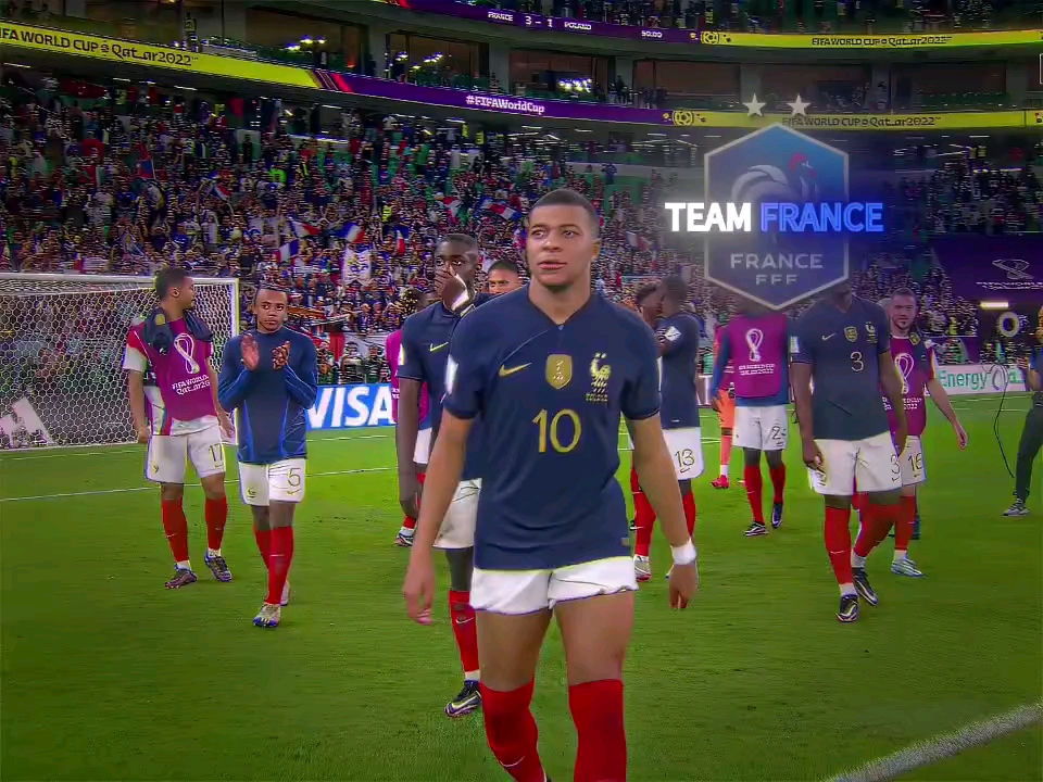 关于精密传球和高效射门，球队攻防转换如行云流水的信息