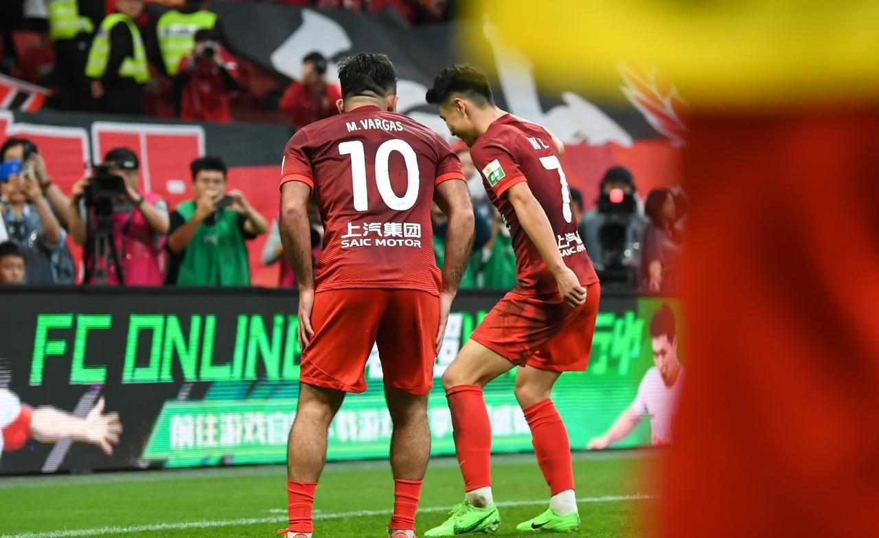 夺冠热门遭遇困境，球队迎来考验的简单介绍