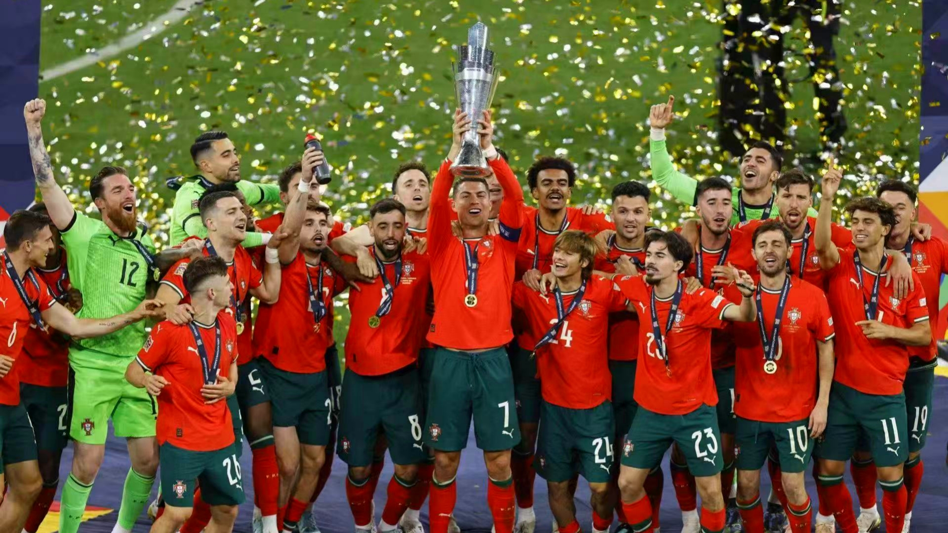 欧国联冠军杯：巴塞卡罗斯火力全开，一骑绝尘的简单介绍