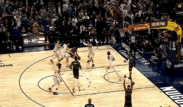 快船鏖战魔术，约基奇带队取胜