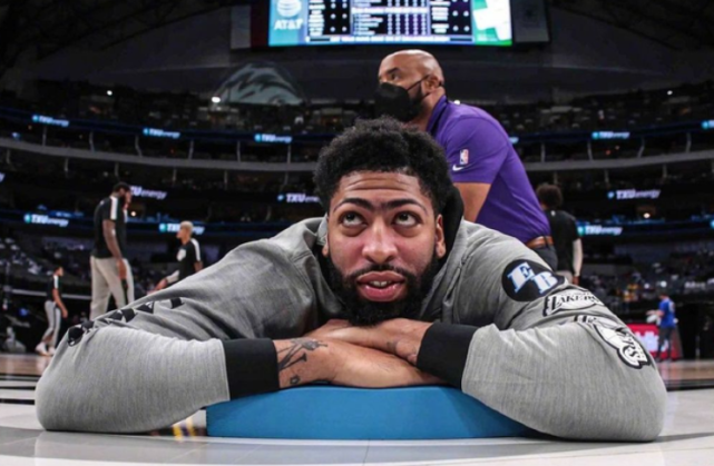 包含浙江队逆转掘金，浓眉哥刷新纪录的词条