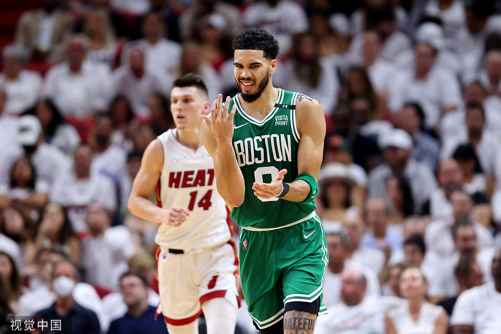 关于福建队鏖战凯尔特人，陶汉林状态火热的信息